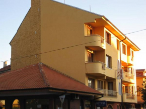 Отель Hotel Lavega  Кюстендил